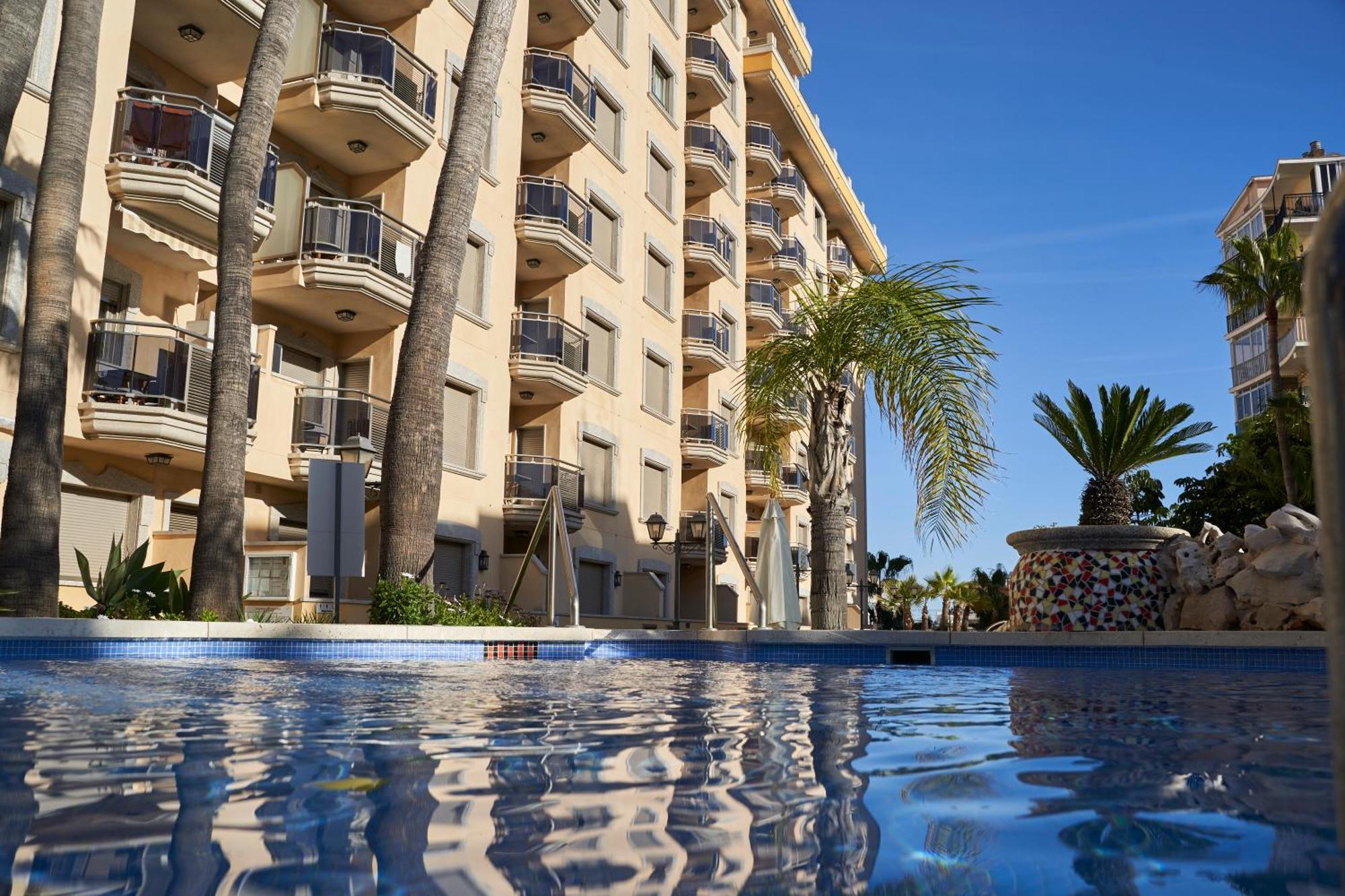 Apartamentos Mediterraneo Real Fuengirola Dış mekan fotoğraf