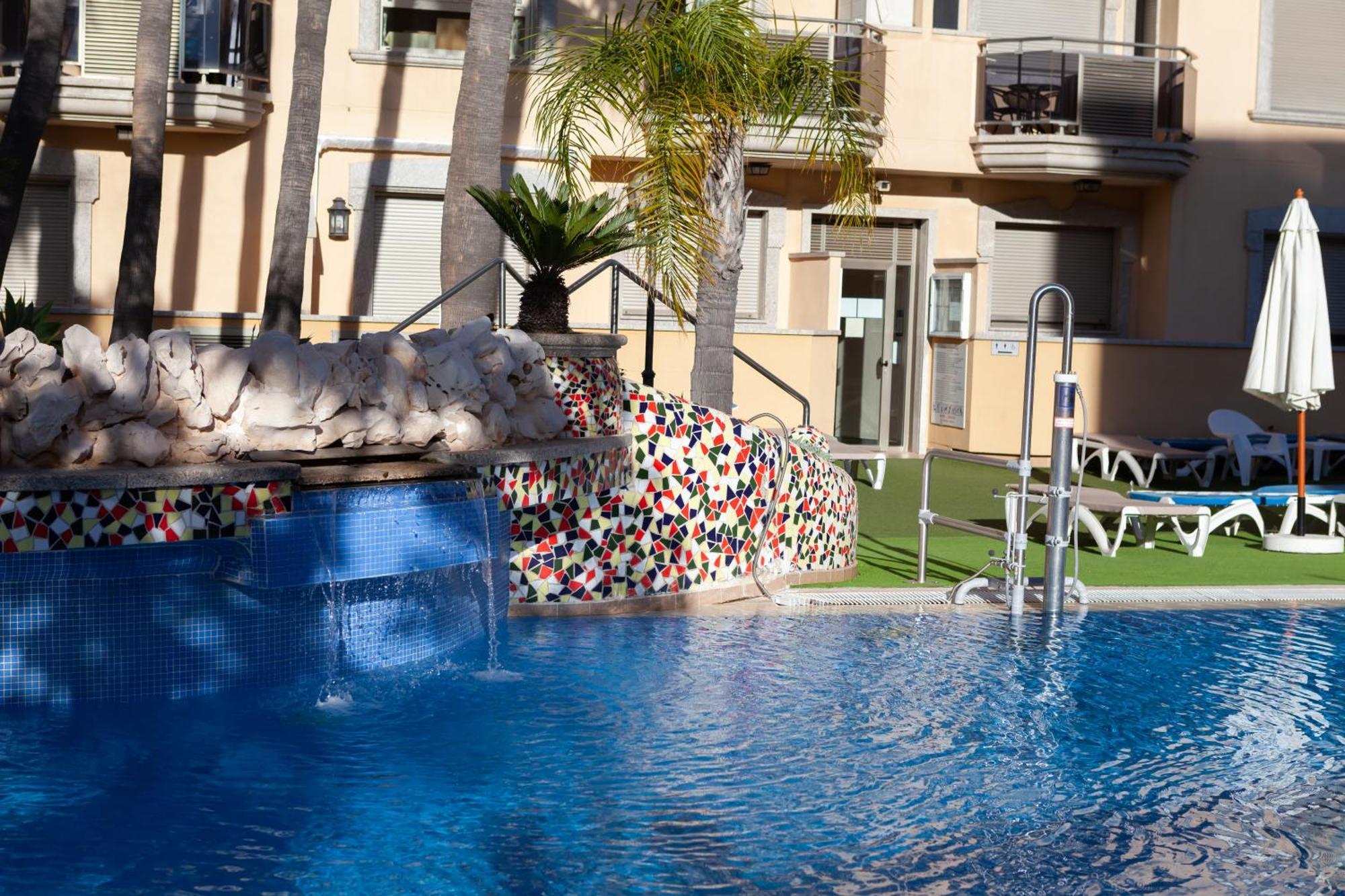 Apartamentos Mediterraneo Real Fuengirola Dış mekan fotoğraf