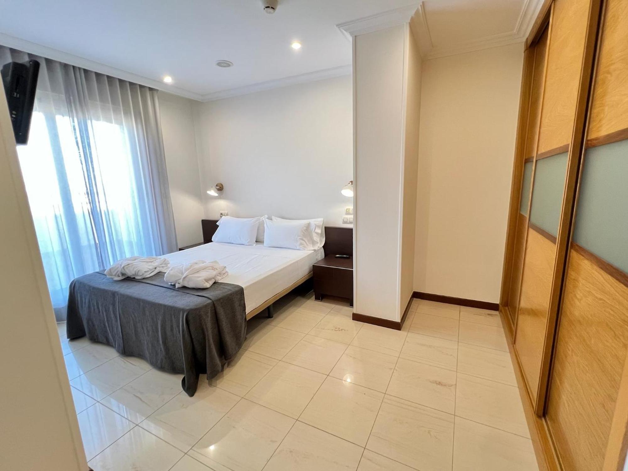 Apartamentos Mediterraneo Real Fuengirola Dış mekan fotoğraf