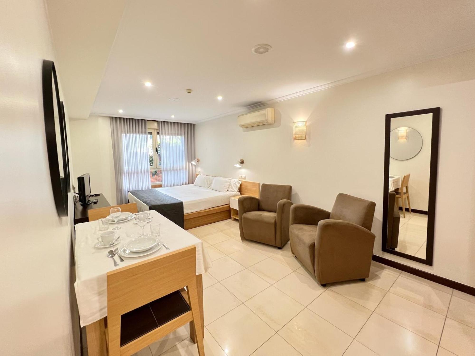 Apartamentos Mediterraneo Real Fuengirola Dış mekan fotoğraf