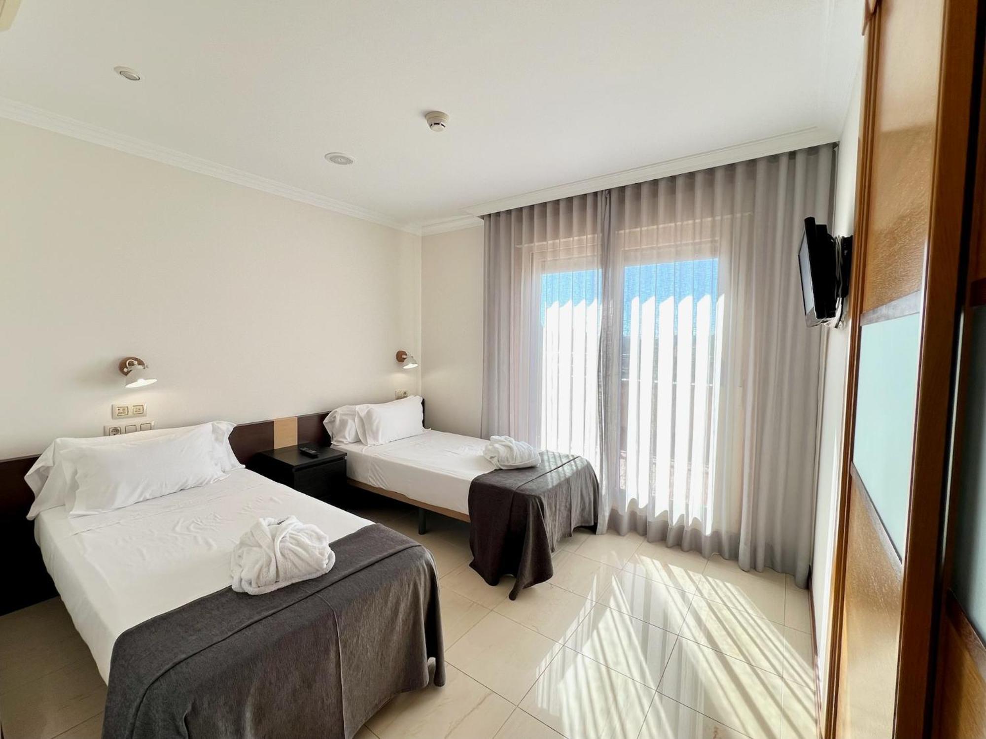 Apartamentos Mediterraneo Real Fuengirola Dış mekan fotoğraf