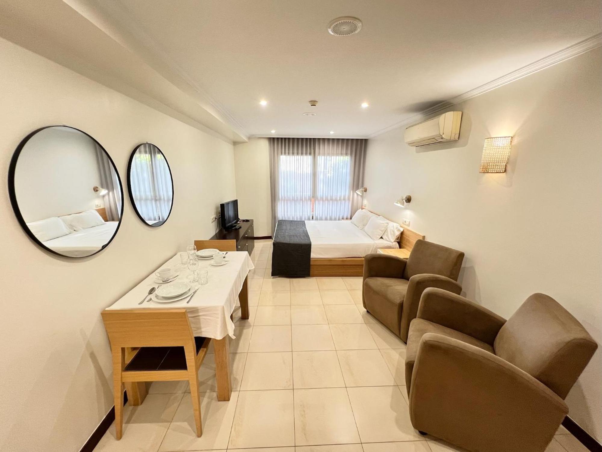 Apartamentos Mediterraneo Real Fuengirola Dış mekan fotoğraf